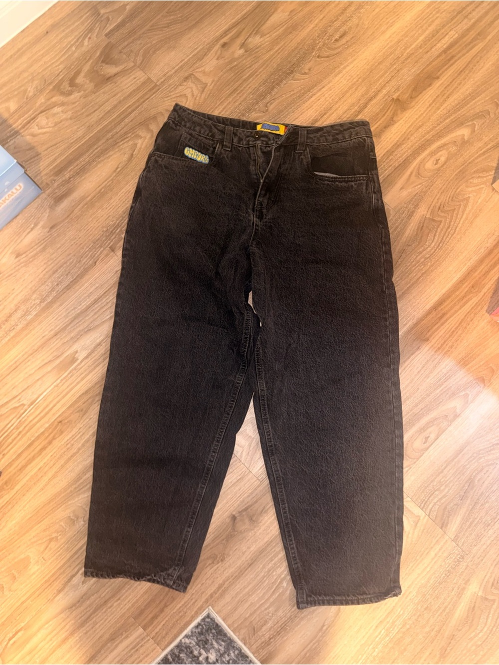 Relaxed Black Men's Jeans with Subtle Logo Accent